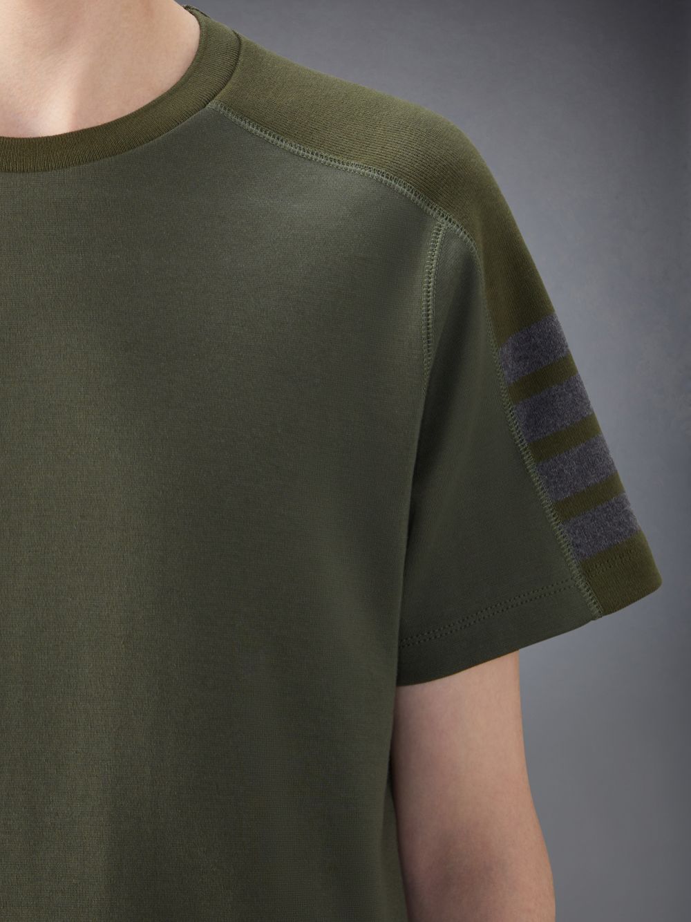 Camiseta Thom Browne Milano Cotton 4-Bar Masculino Verdes | ASD07A27039