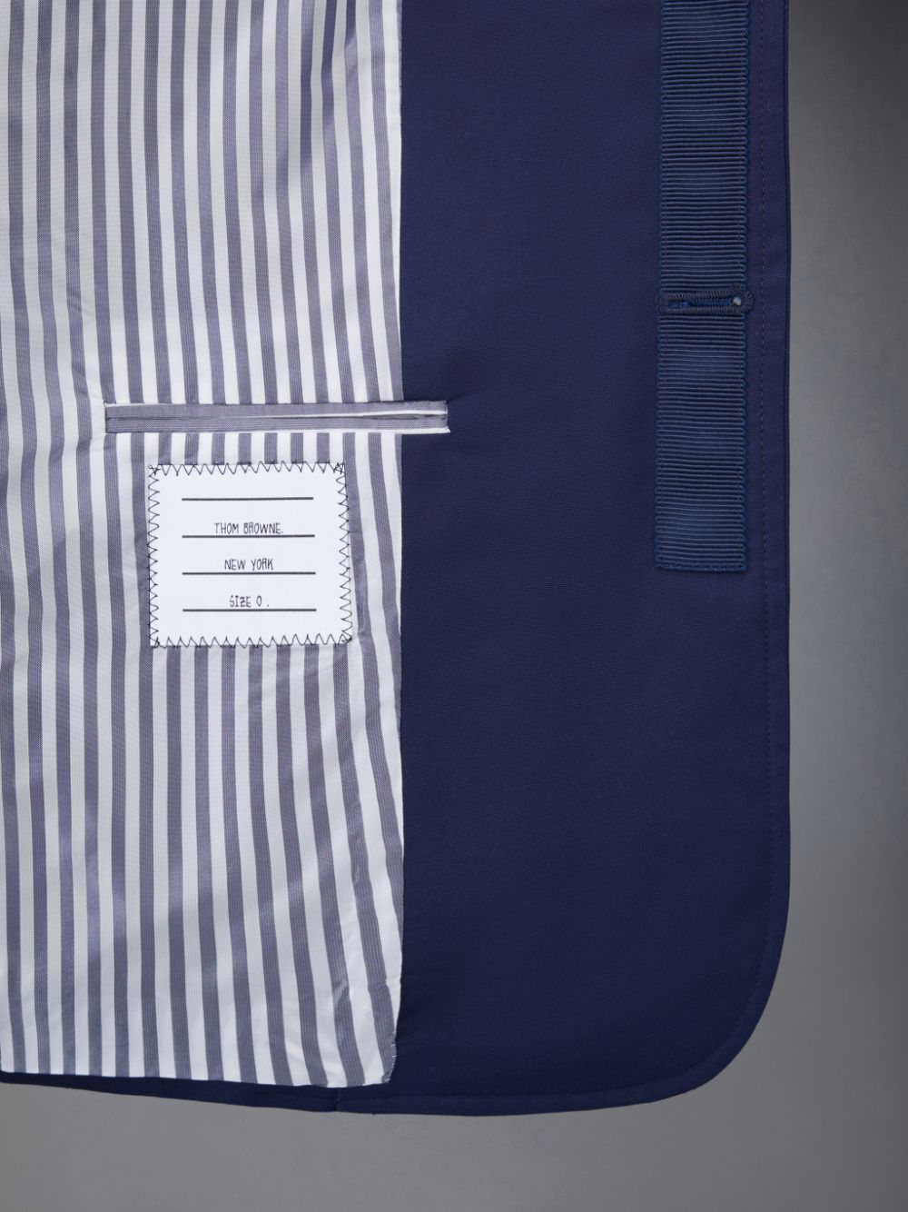 Casacos Thom Browne Typewriter Cloth Armband Straight Fit Sport Masculino Azuis | IJT67C81688