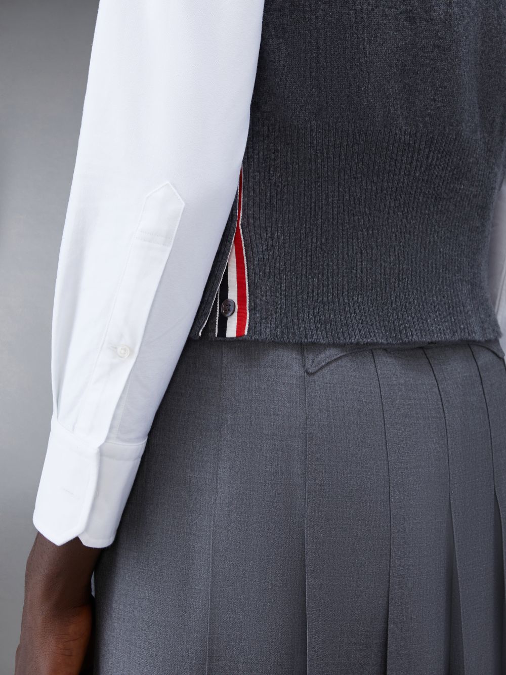 Colete Thom Browne Cashmere 4-Bar Classic V-Neck Cardigan Masculino Cinzentas | DJJ63L39697