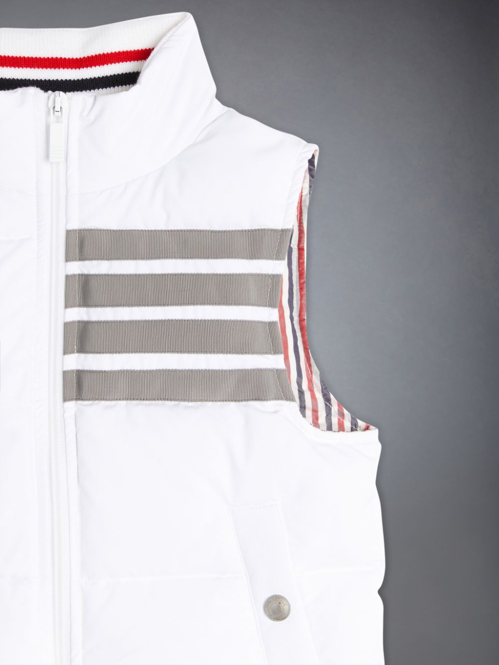 Colete Thom Browne Downfilled Ripstop 4-Bar Menino Branco | APE26C64201