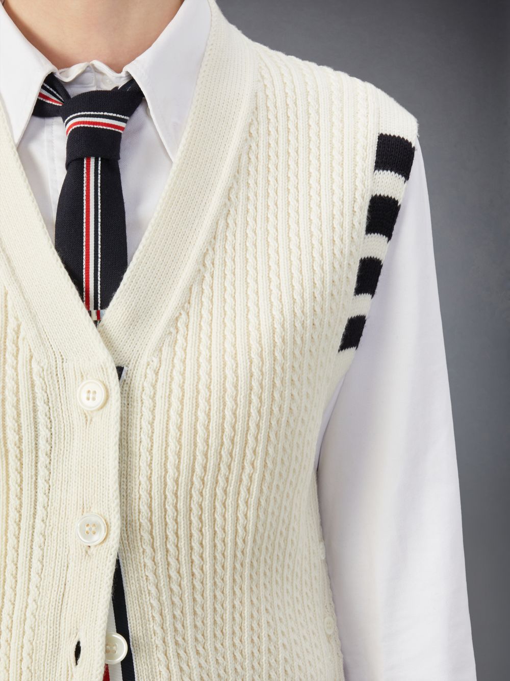 Colete Thom Browne Merino Wool 4-Bar Cropped Cable Cardigan Feminino Branco | XOS49B01794