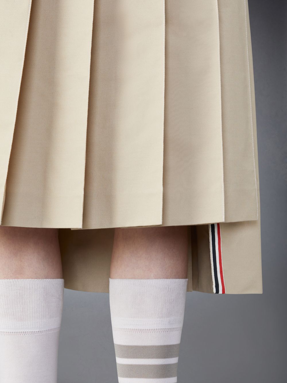 Saias Thom Browne Classic Typewriter Midi Pleated Feminino Bege | XXH92W55391