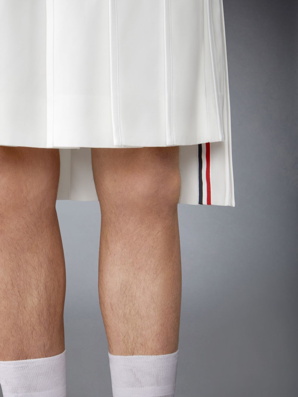 Saias Thom Browne Typewriter Self Tipping Midi Classic Pleated Masculino Branco | TTB92V71367