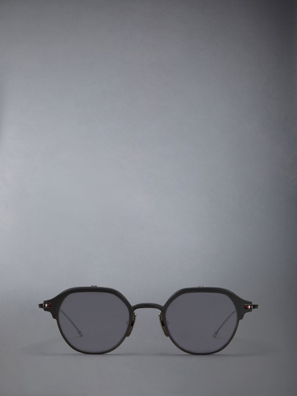 Óculos de Sol Thom Browne Titanium Round Clip On Feminino Pretas | DSD08I75794